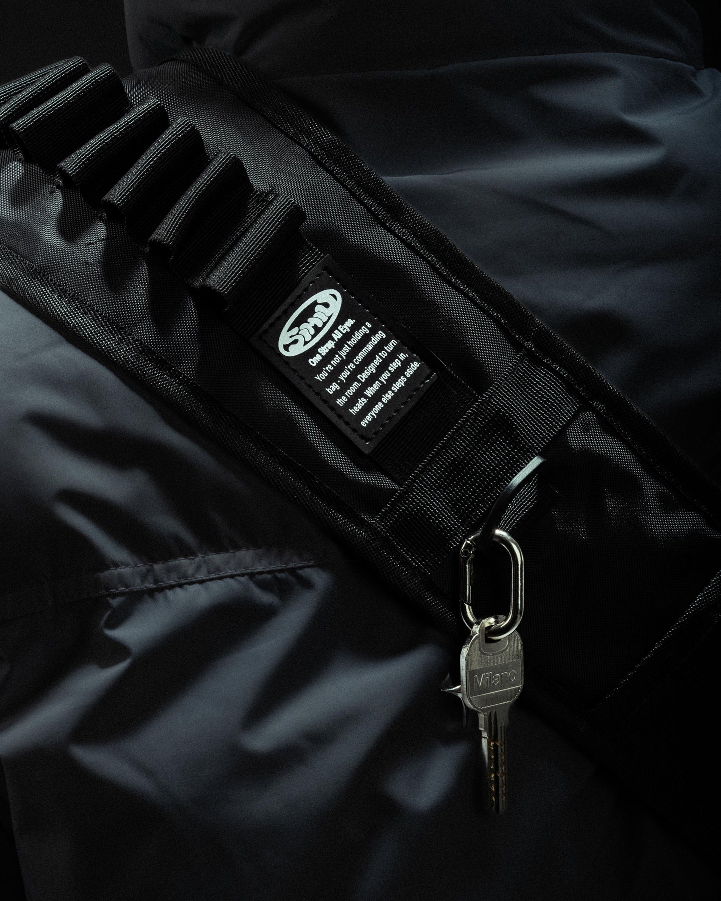 DARK BLUD SLING BAG