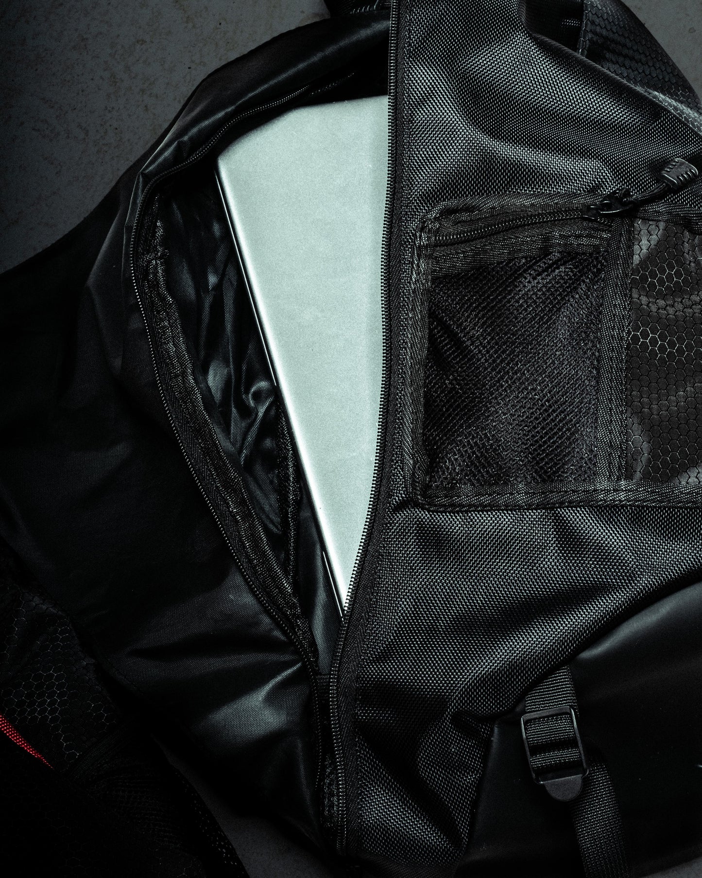 DARK BLUD SLING BAG